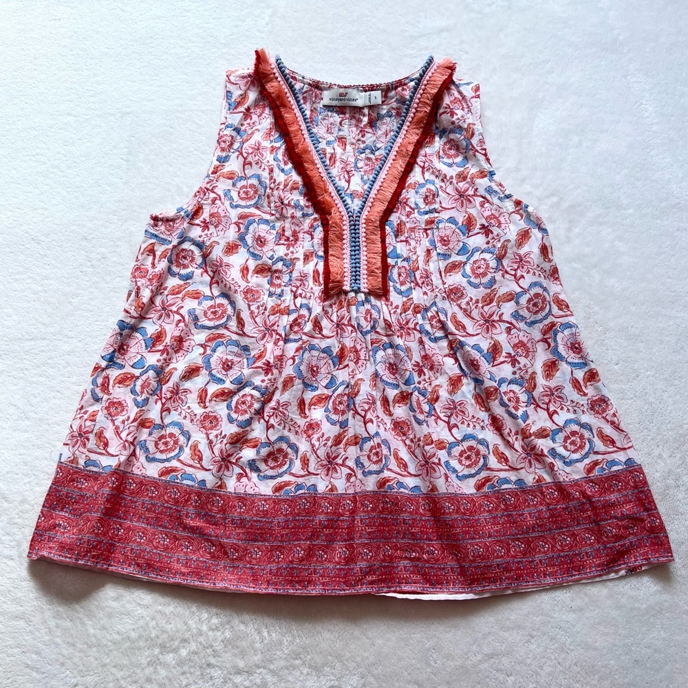 Vineyard Vines (Womens Sz S) — Sleeveless Floral Patterned Top w Fringe Neckline